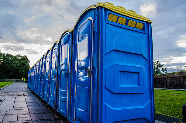 Best Portable restroom trailer rental  in Silver Springs, FL